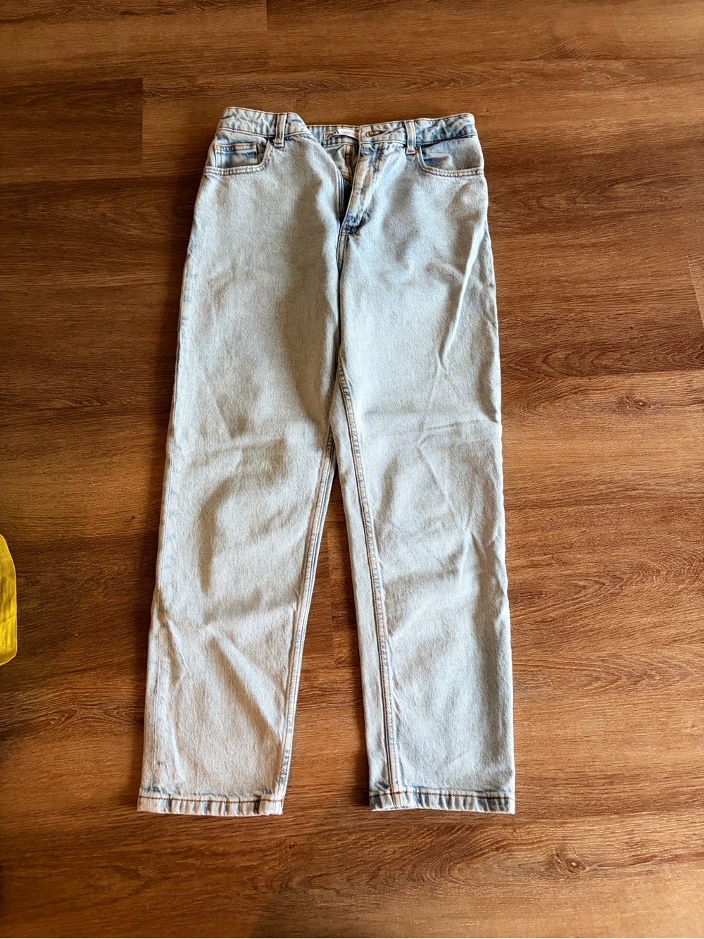 Classic Women’s Light Wash Jeans - Casual Straight Fit